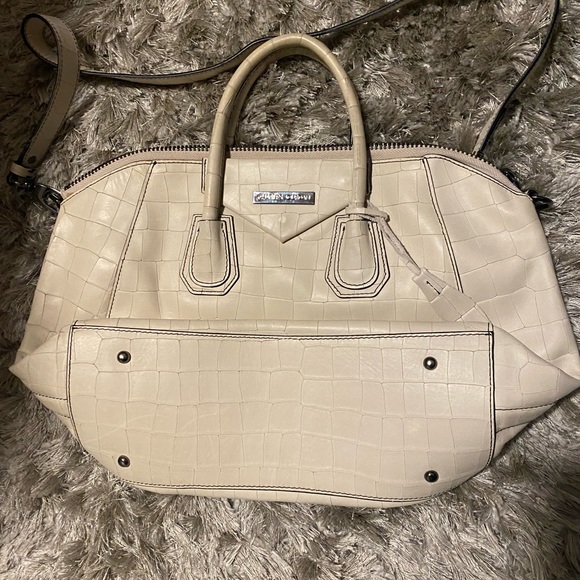 Cream Crossbody Handbag - Picture 3 of 7